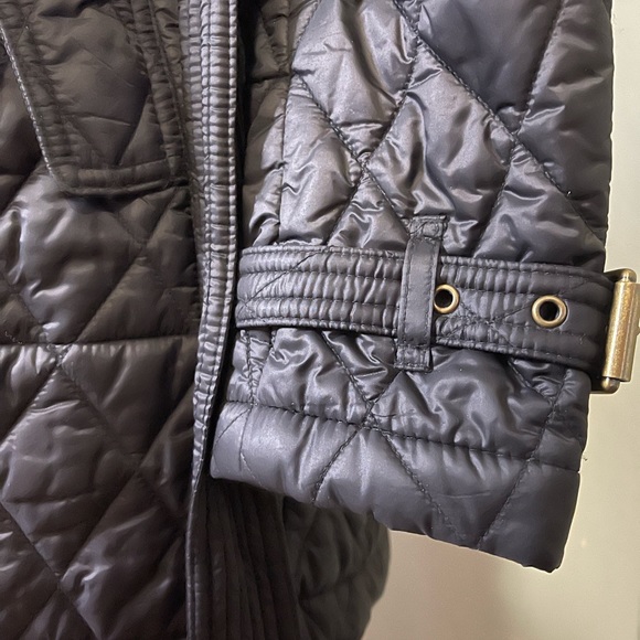 Burberry Jacket ( Pre-loved ) - Picture 2 of 10